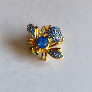 RARE Joan Rivers Designer Blue Green Gold Toned Crystal Bee Pin Broach